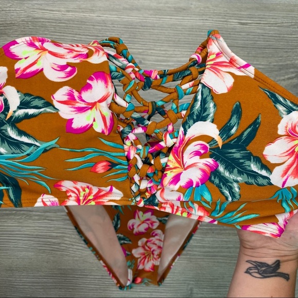 Xhilaration Bikini Swimsuit Set Sz M/L - Picture 2 of 6